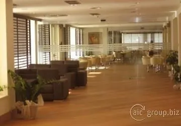 G Tourist 4* סירקוזה